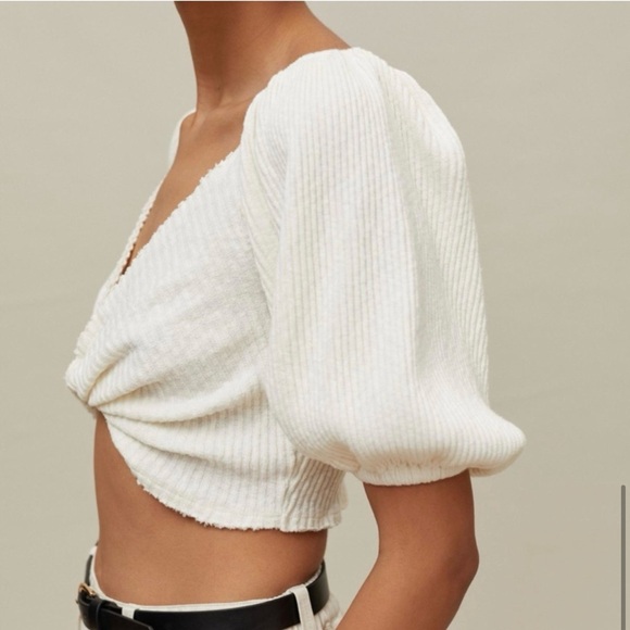 Urban Outfitters Lena Twist Front Top - Picture 4 of 8